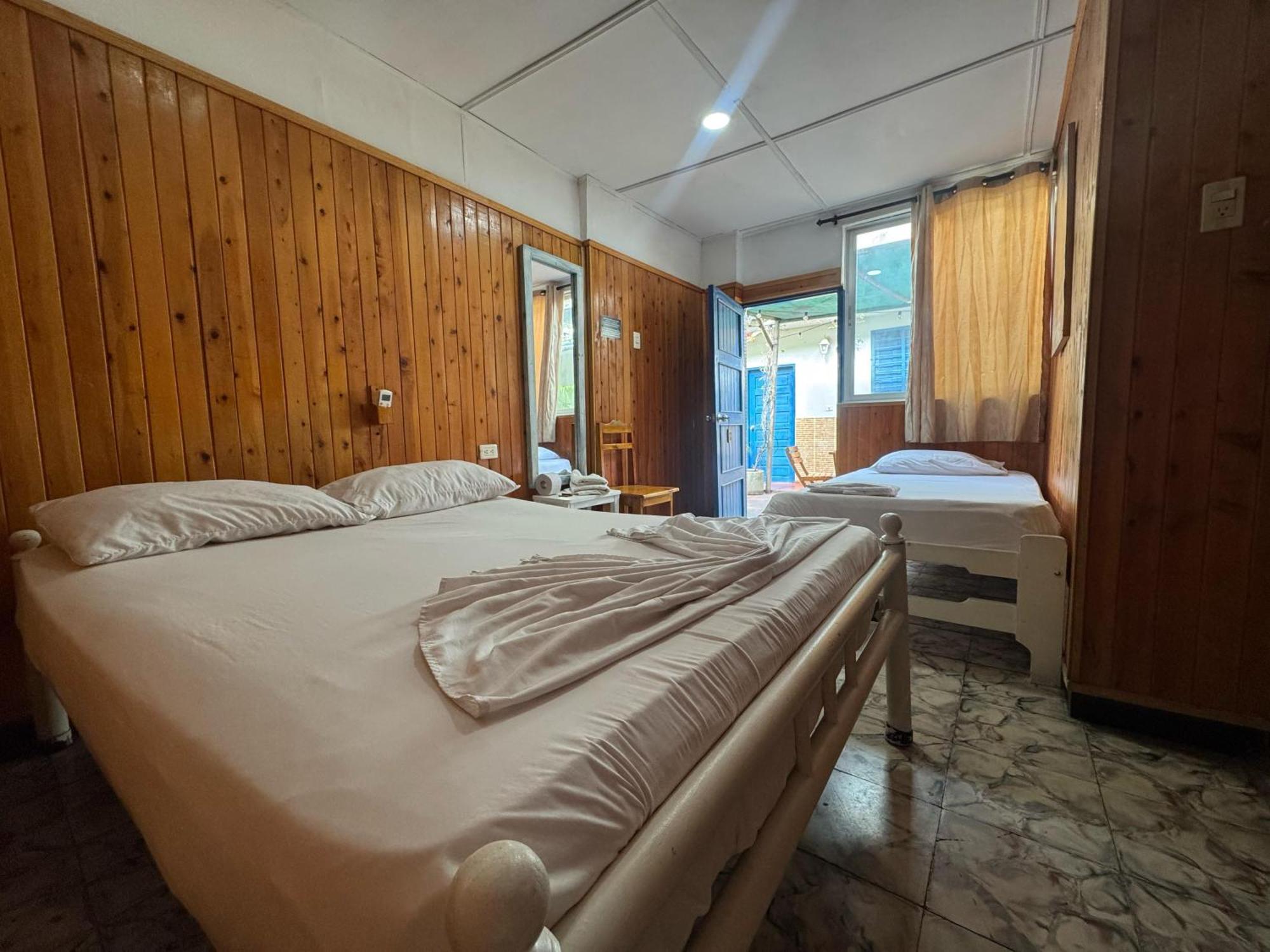 Hostal Luna Llena Getsemani Cartagena Exteriér fotografie